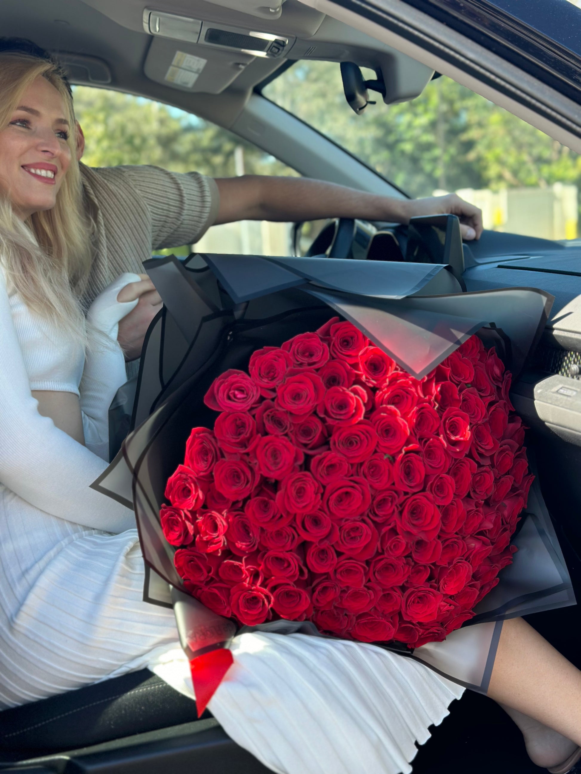 Bouquet Arrangement – Elegant Floral Decoration
