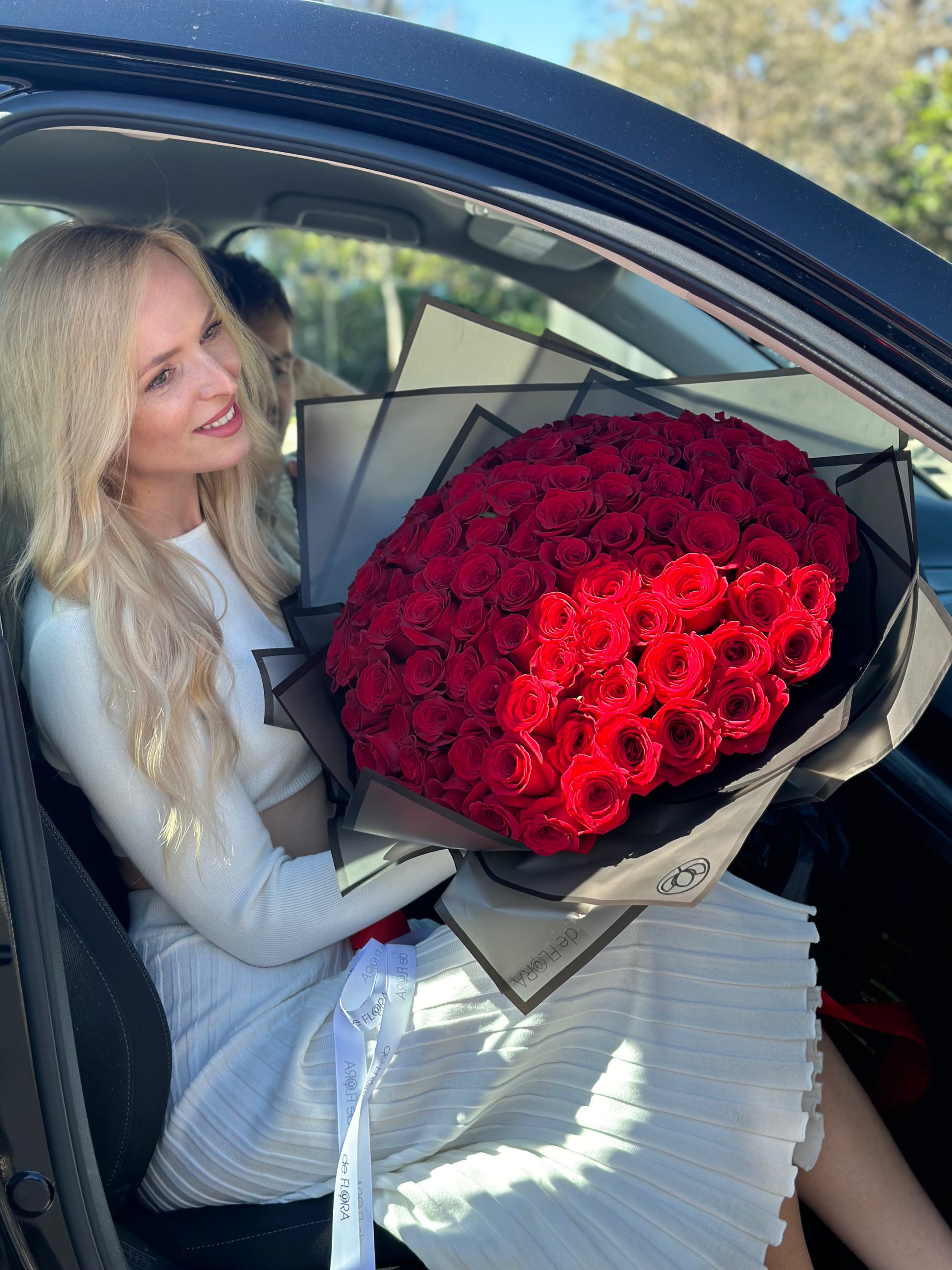 Bouquet Arrangement – Elegant Floral Decoration