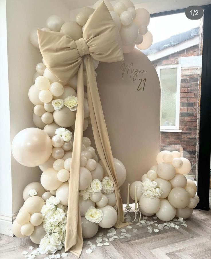 Elegant birthday backdrop for her with stylish design – YOLO Events

