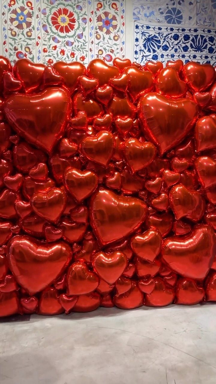 Valentine’s Day Backdrop – Romantic Event Decoration